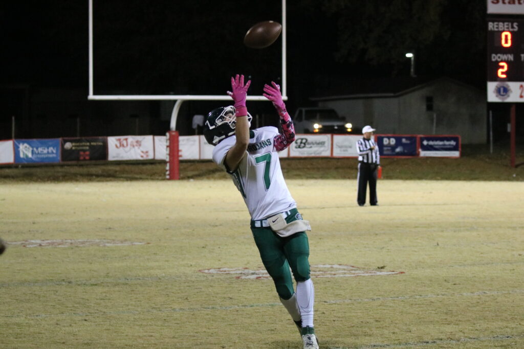 #7 Nick Sanderson has a catch for the Trojan offense.