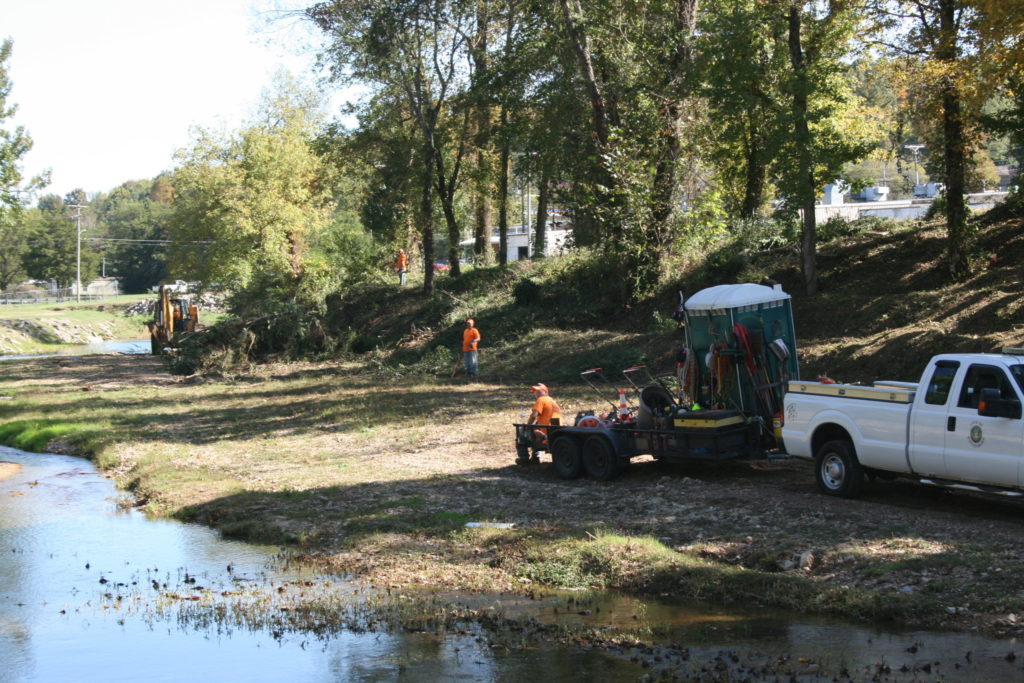 A Waynesboro city maintenance crew, along with a lot of help from the County Jail inmate crew, began work last week at the creek running alongside the Waynesboro City Park. The crew cleaned up the banks beside the creek, removing brush and debris, making the area look much better along with making it more accessible.