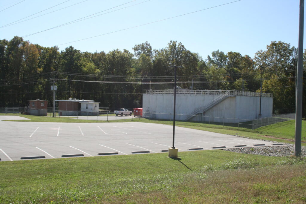    The Waynesboro sewer plant was discussed at last week’s commission meeting, specifically the lingering odor and how to improve or eliminate it. 